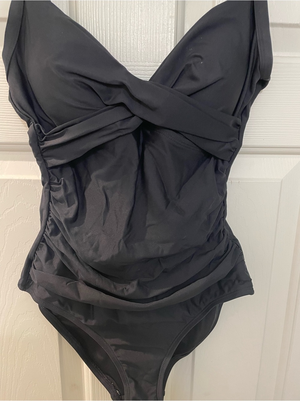 DKNY Ruched Surplice One Piece Swimsuit Women’s US Size S Black - Picture 4 of 6
